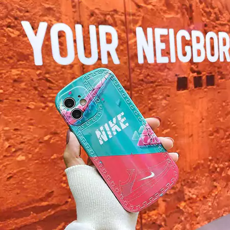 iphone16シュプリームケース