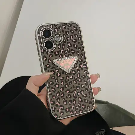 prada iphone16 proケース ヒョウ柄