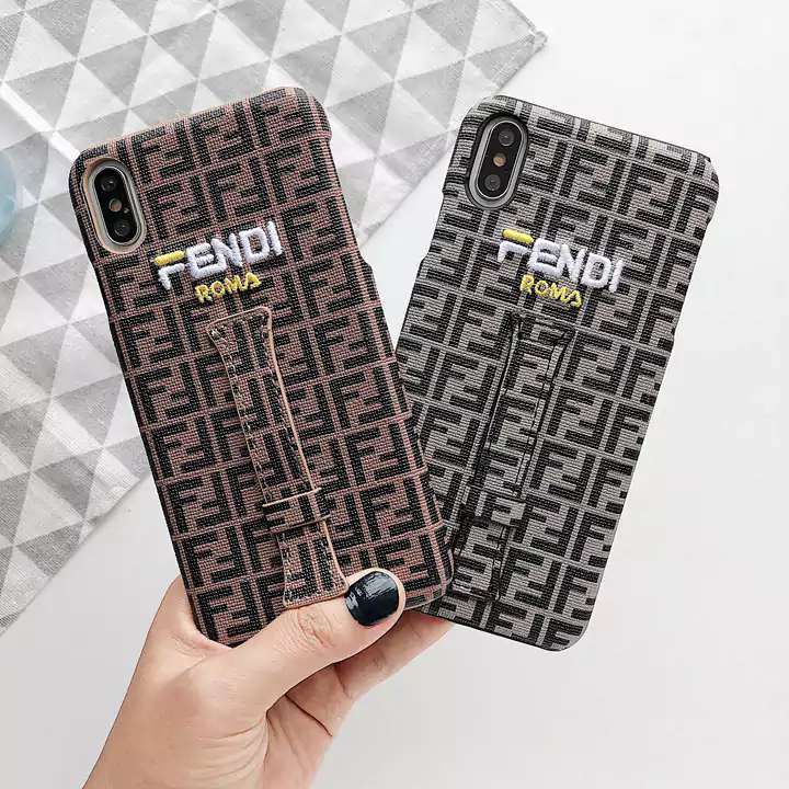 Fendi アイフォンXr カバー 手持ちベルト
