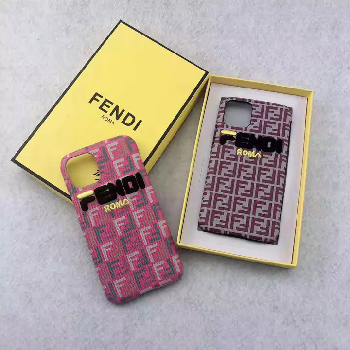FENDI アイフォンXsMax カバー 立体的