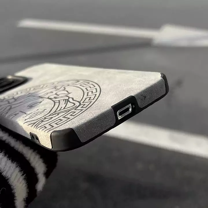 iPhone 14 プロマックス 新作 カバー ヴェルサーチ