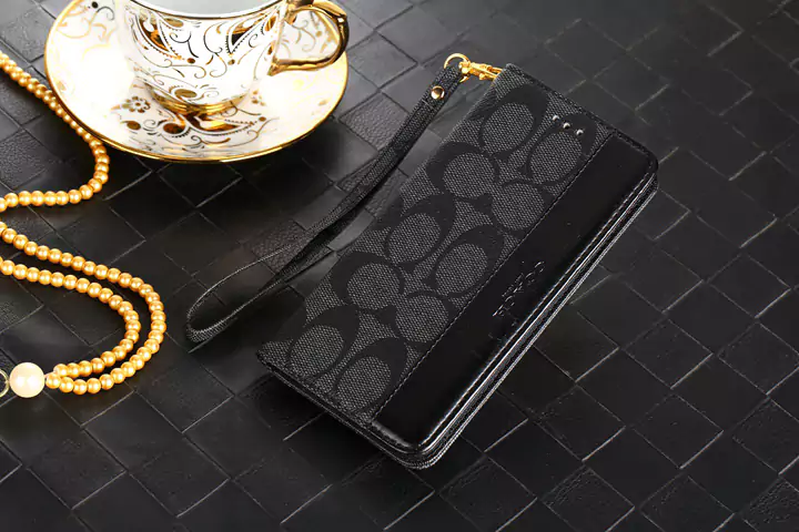 アイホンXS マックス携帯ケース コーチ