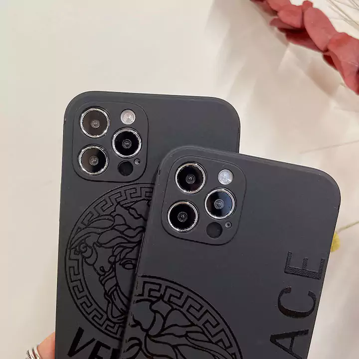 VersaceスマホケースiPhone 11海外販売