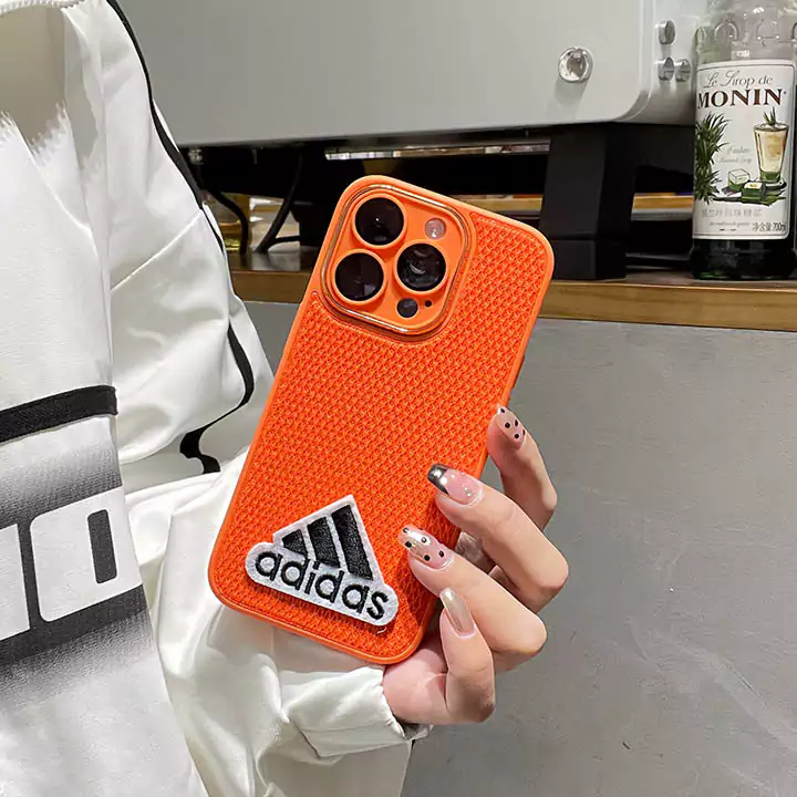 刺繍 アディダスiphone16/15スマホケース PE Adidas スマホケース ブランドロゴSC23060621