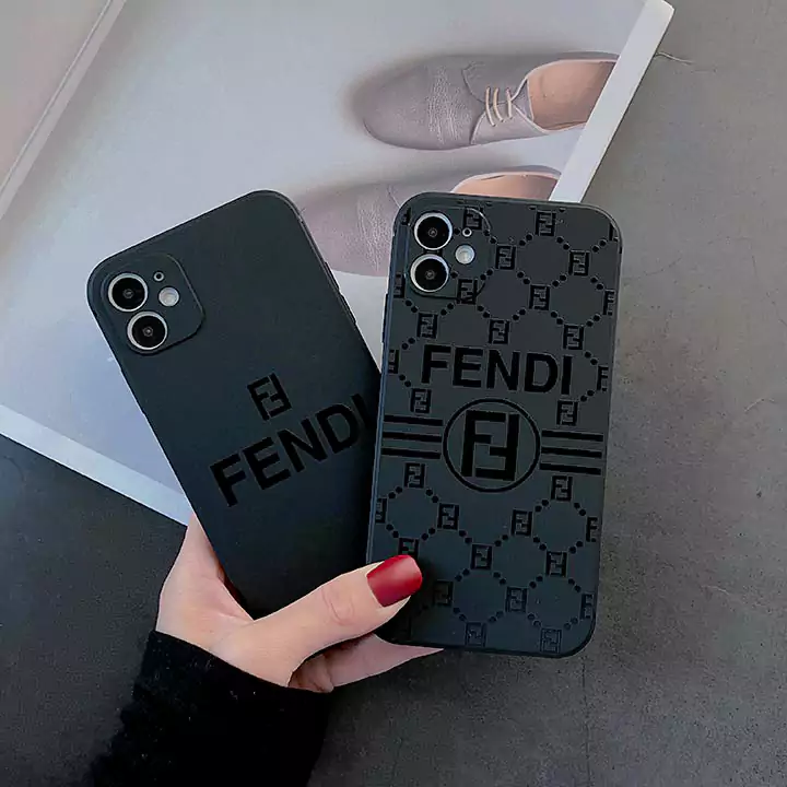 fendiアイフォーン11携帯ケース黒 ブラック