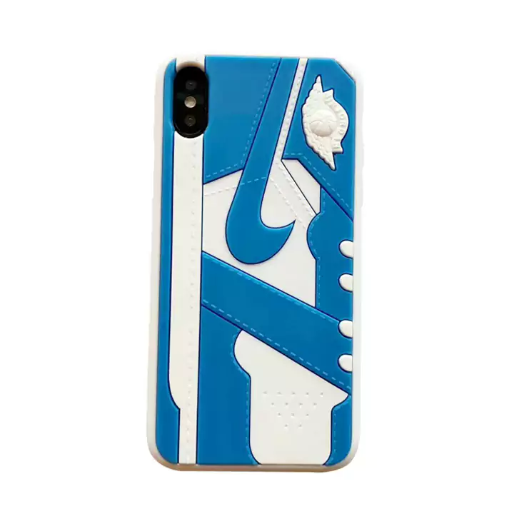 ナイキ iphone11カバー 立体的