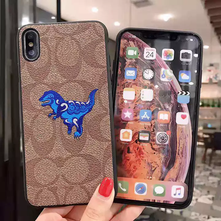 アイフォンXR コーチ携帯ケース