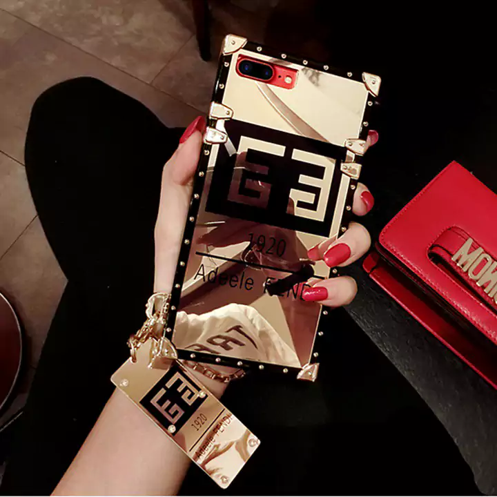 FENDI アイホンXs チェーン付きケース