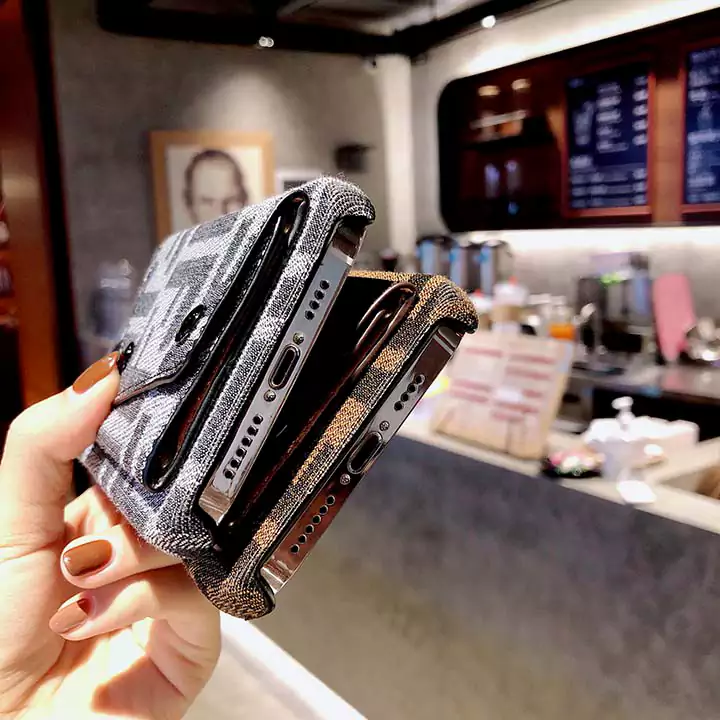 Fendi フェンデイGalaxy S24 Ultra SC-52E s23ケースハイブランドiphone16/15/14ケースコピーブランドSC21032350