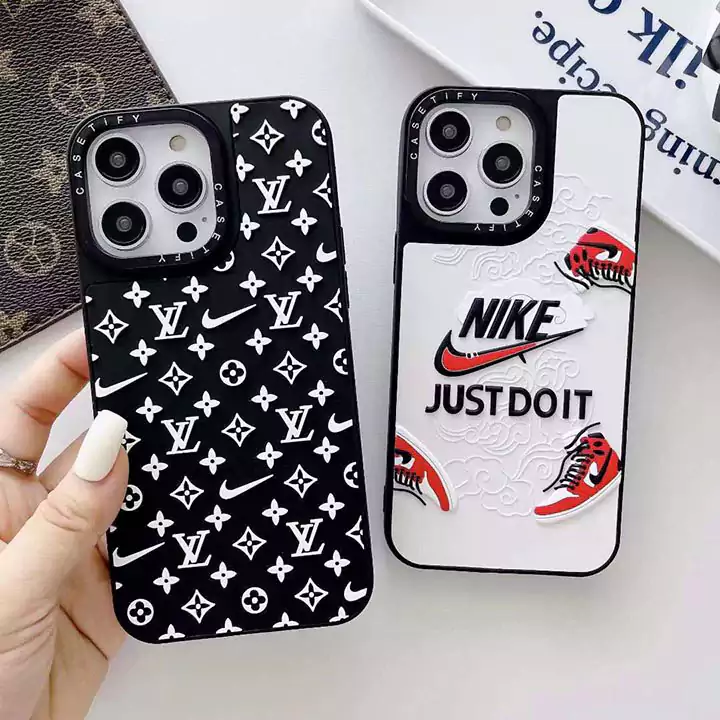 ブランドルイヴィトン ナイキスマホケース iphone16pro/16promaxシリコンケース 薄型 ブランドロゴ 3D立体パターンSC23071222