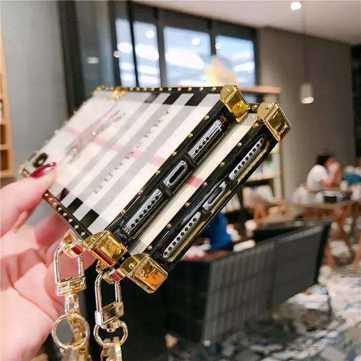 バーバリーアイフォン15 plusソフトケース