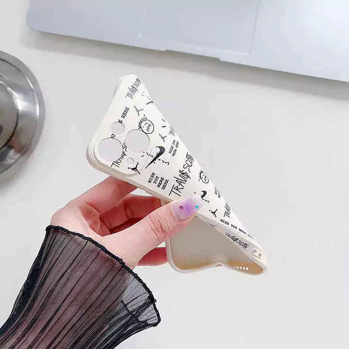 ナイキiphone16/16proブランドスマホケースシリコ薄型 白黒 ブランドロゴSC23080901