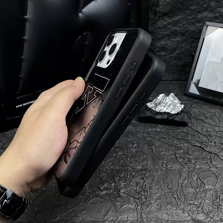 off white アイフォン16ケース 高校生