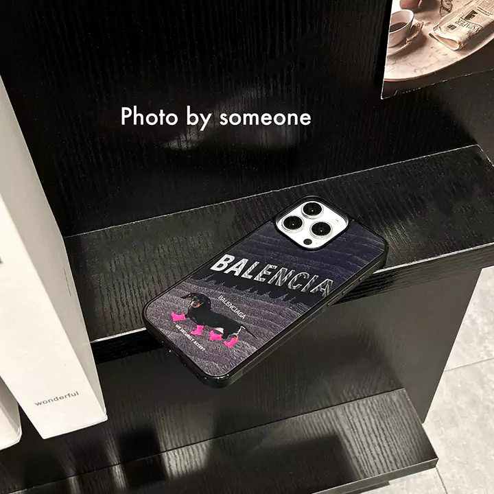 balenciaga iphone16 proケース 狗柄