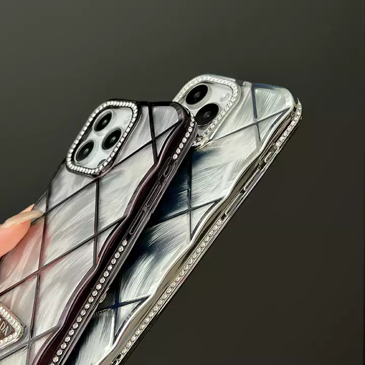 プラダ イタズラ 風 iphone16ケース