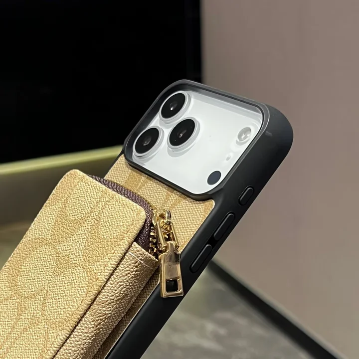  Coach iPhone17ProMax カバー