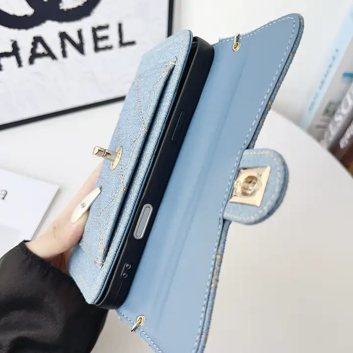  チェーン付きミニバッグ