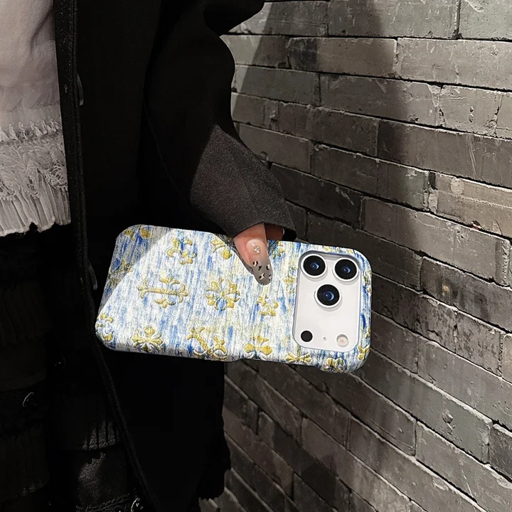 chrome hearts iphone17 pro maxケース 皮製